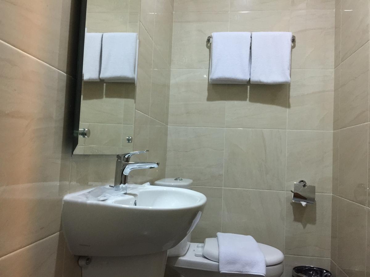 U Stay Hotel Tebet Джакарта Экстерьер фото