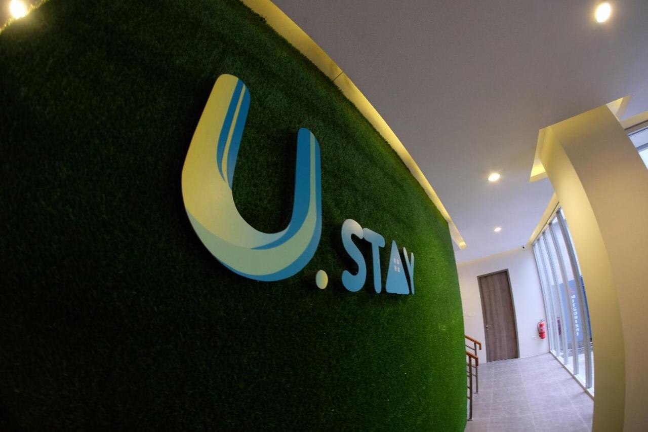 U Stay Hotel Tebet Джакарта Экстерьер фото