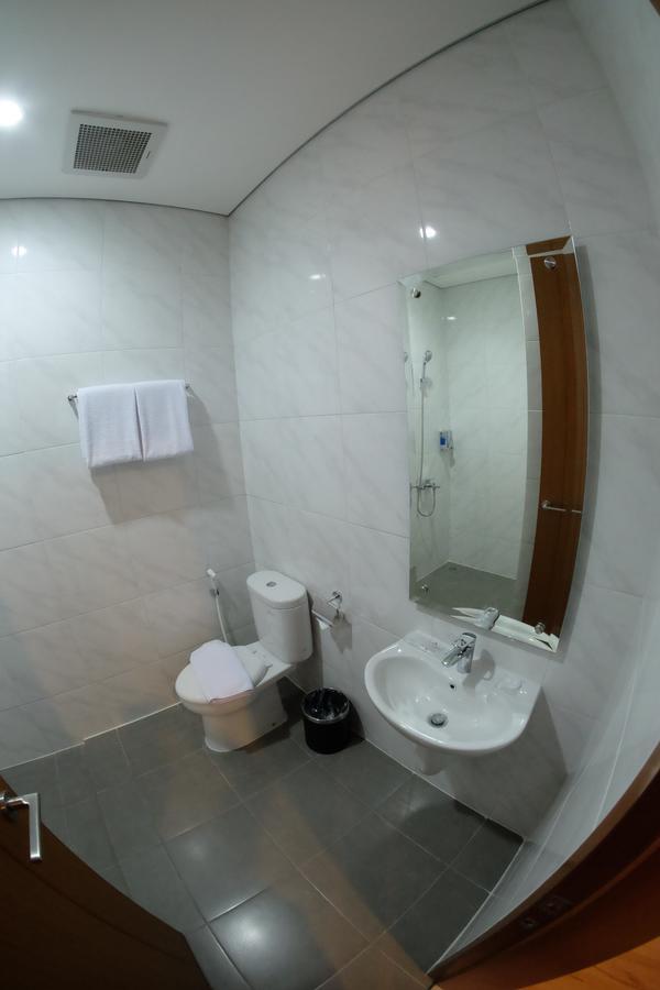 U Stay Hotel Tebet Джакарта Экстерьер фото